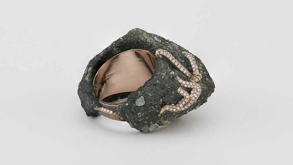Studio Renn: playing with decay and diamonds